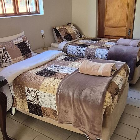 The Gables-Clarens Villa ภายนอก รูปภาพ