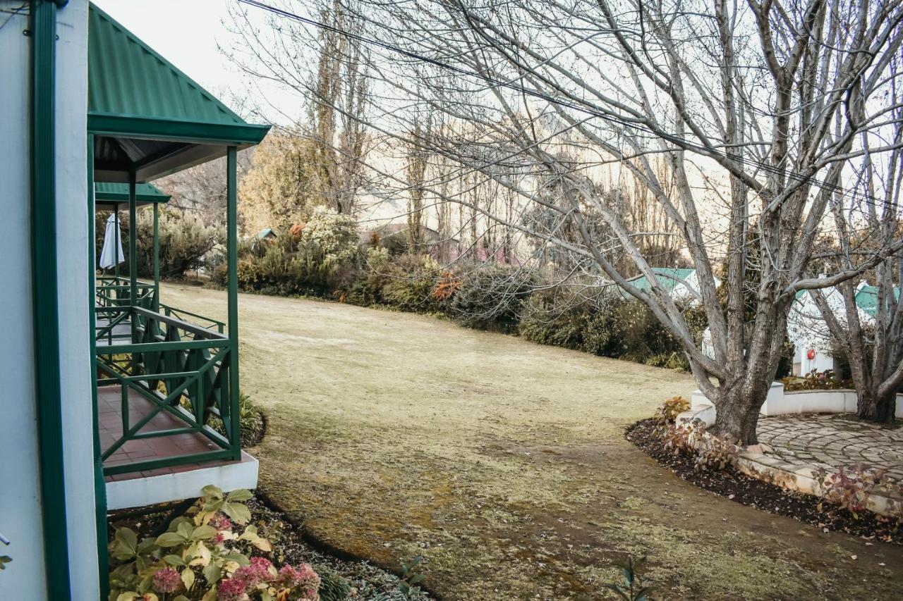 The Gables-Clarens Villa ภายนอก รูปภาพ