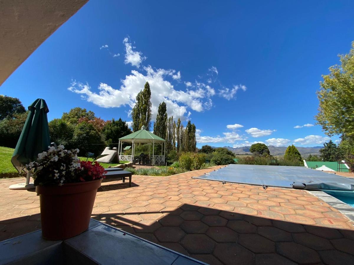 The Gables-Clarens Villa ภายนอก รูปภาพ