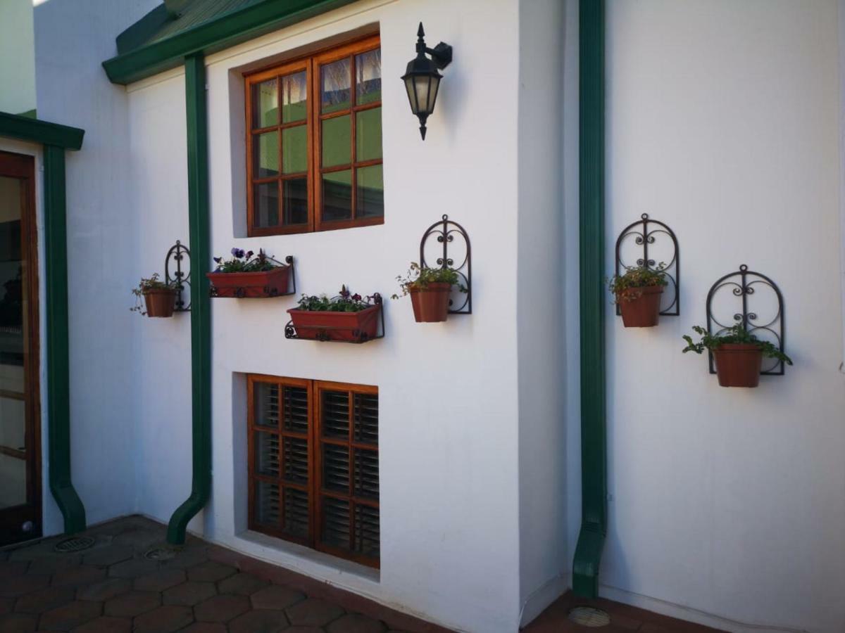 The Gables-Clarens Villa ภายนอก รูปภาพ
