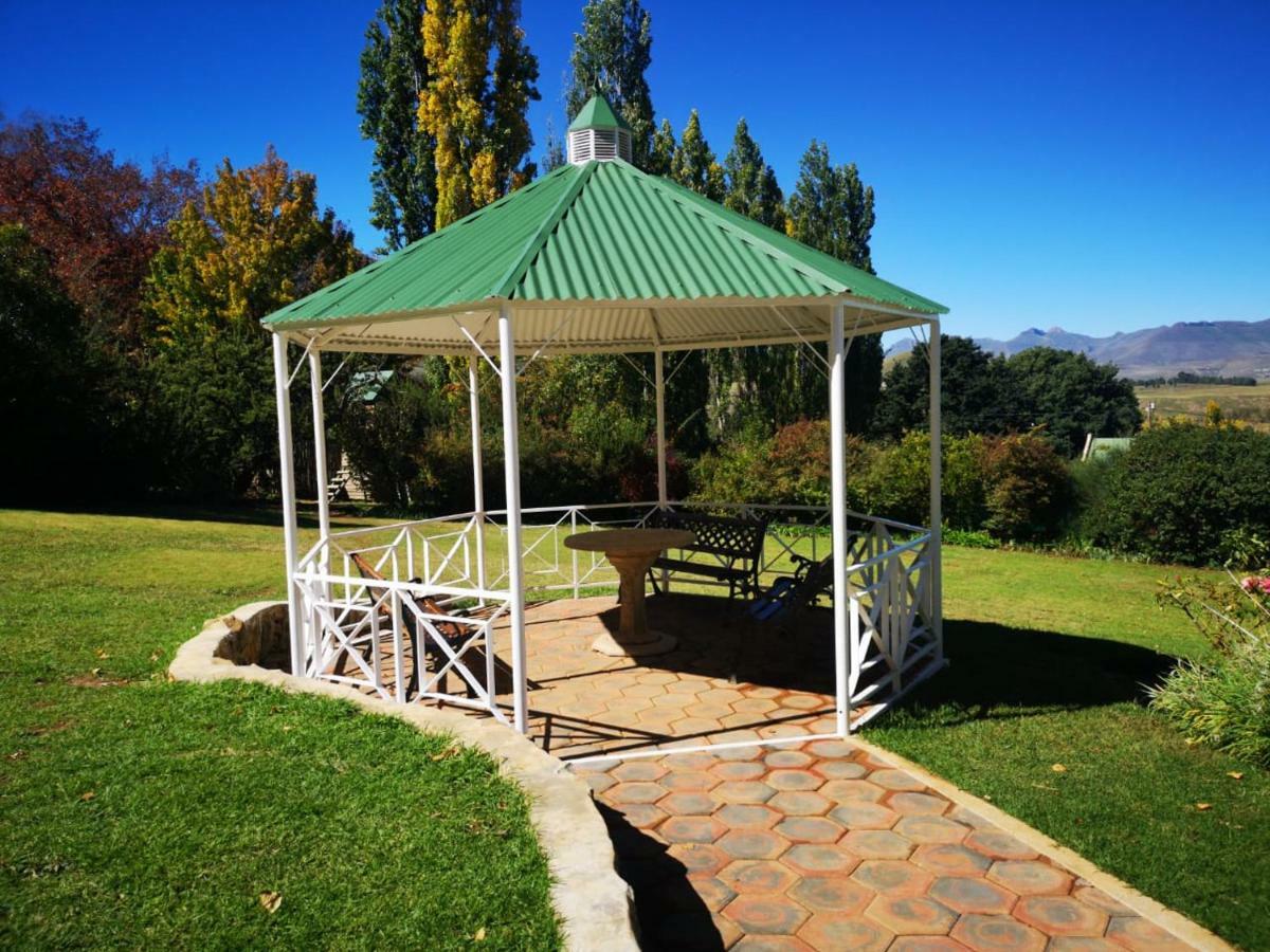 The Gables-Clarens Villa ภายนอก รูปภาพ